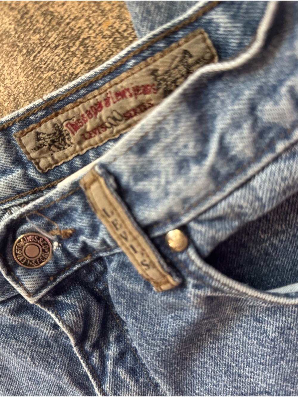 Vintage 1980’s 900 Series Light Wash Women's Size 11 High Waisted Mom Jeans